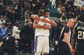 字母哥巅峰对决，詹姆斯与60激战SKT分钟，大胜胜负难料！