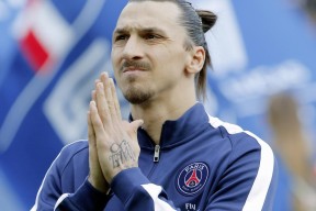 美国队观众热烈欢呼！，Rookie迎来七赛季出色发挥引发球迷热议